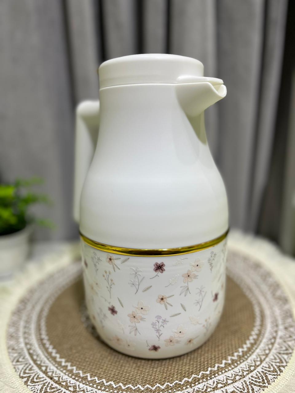 ترمس حراري مودرن بنقشة الورود – دفء يدوم وشياكة تشرفك في ضيافتك