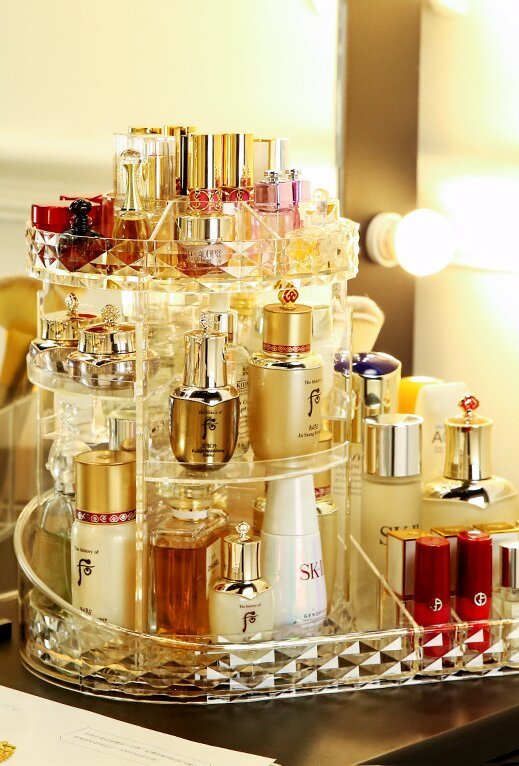 منظم المكياج ومستحضرات التجميل الدوار