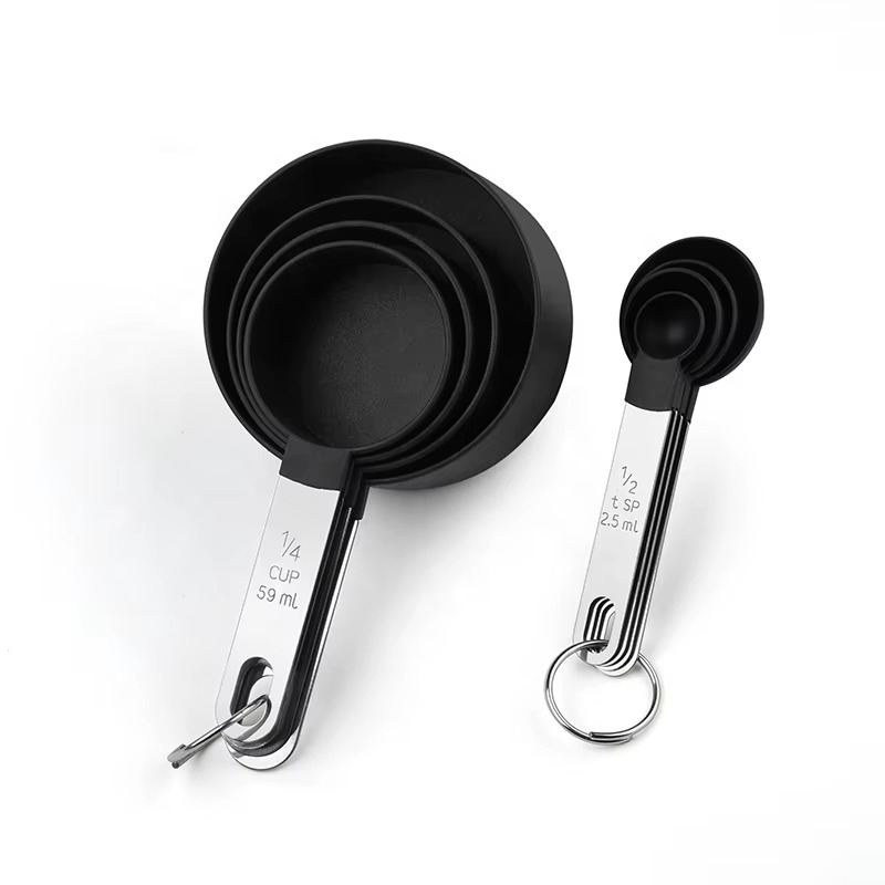 طقم معايير 8 قطع (أكواب وملاعق) بمقابض استانلس – سر نجاح وصفاتك في دقة المقادير