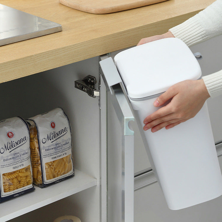 سلة المهملات المعلقة – حل ذكي لتنظيم مطبخك