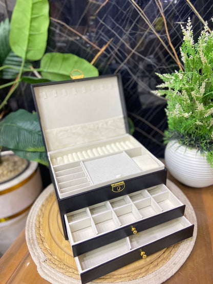 صندوق منظم إكسسوارات - جلد وقفل