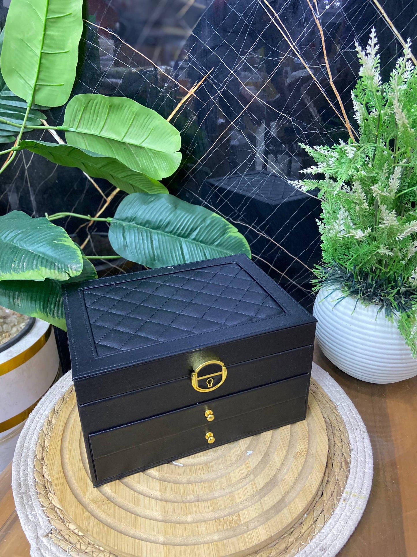 صندوق منظم إكسسوارات - جلد وقفل