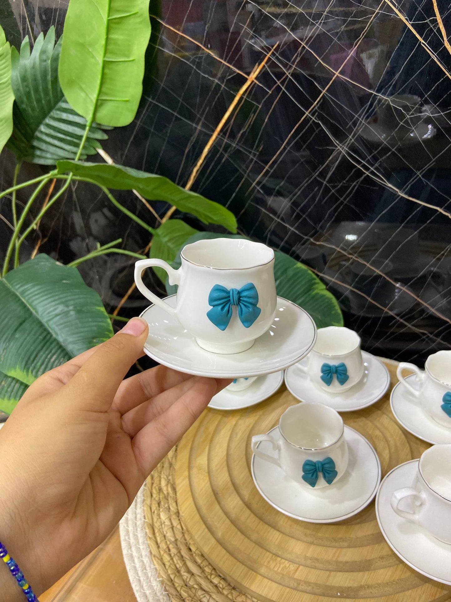 طقم فناجين قهوة وشاي بفيونكة (12 قطعة)