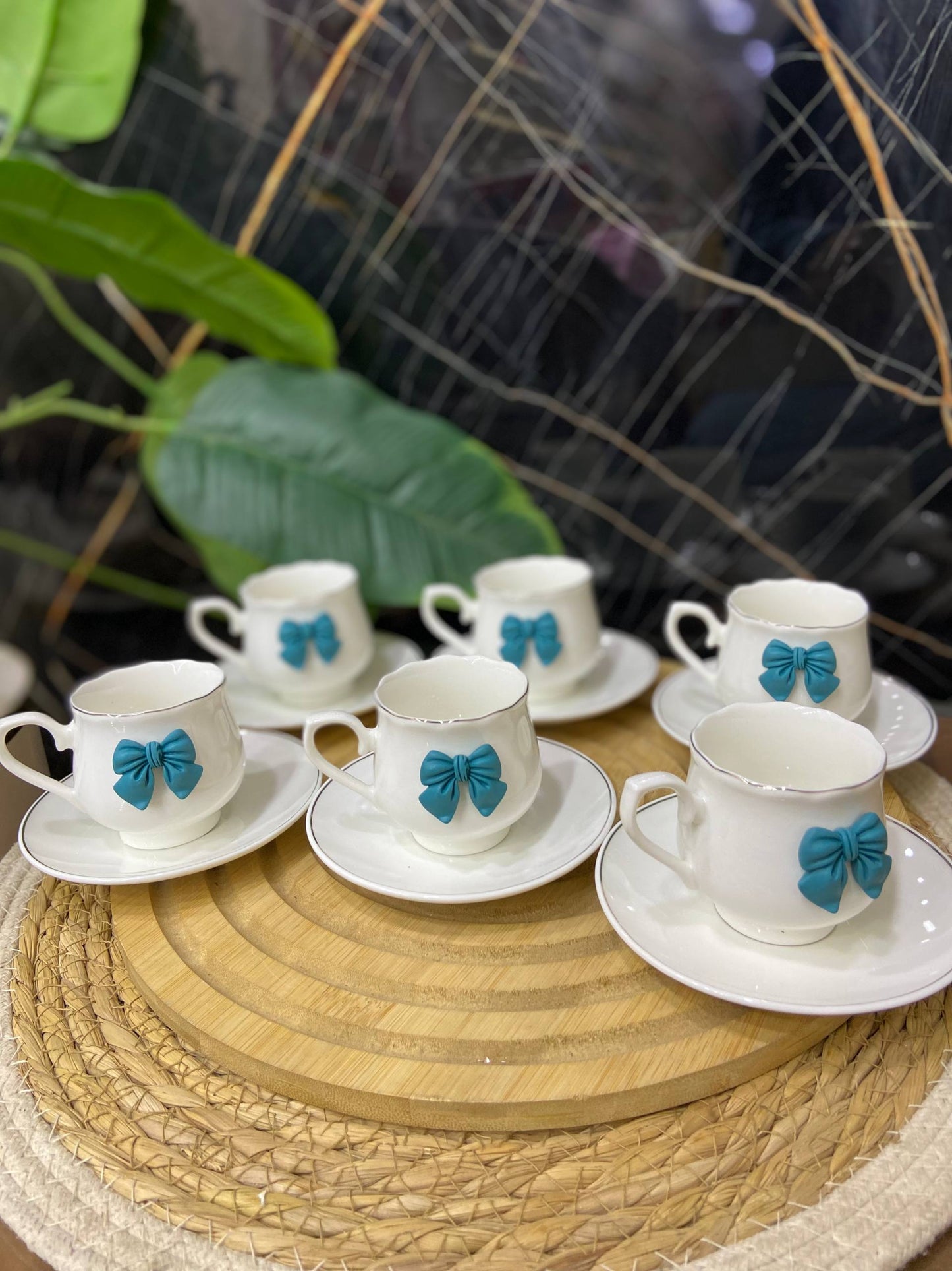 طقم فناجين قهوة وشاي بفيونكة (12 قطعة)