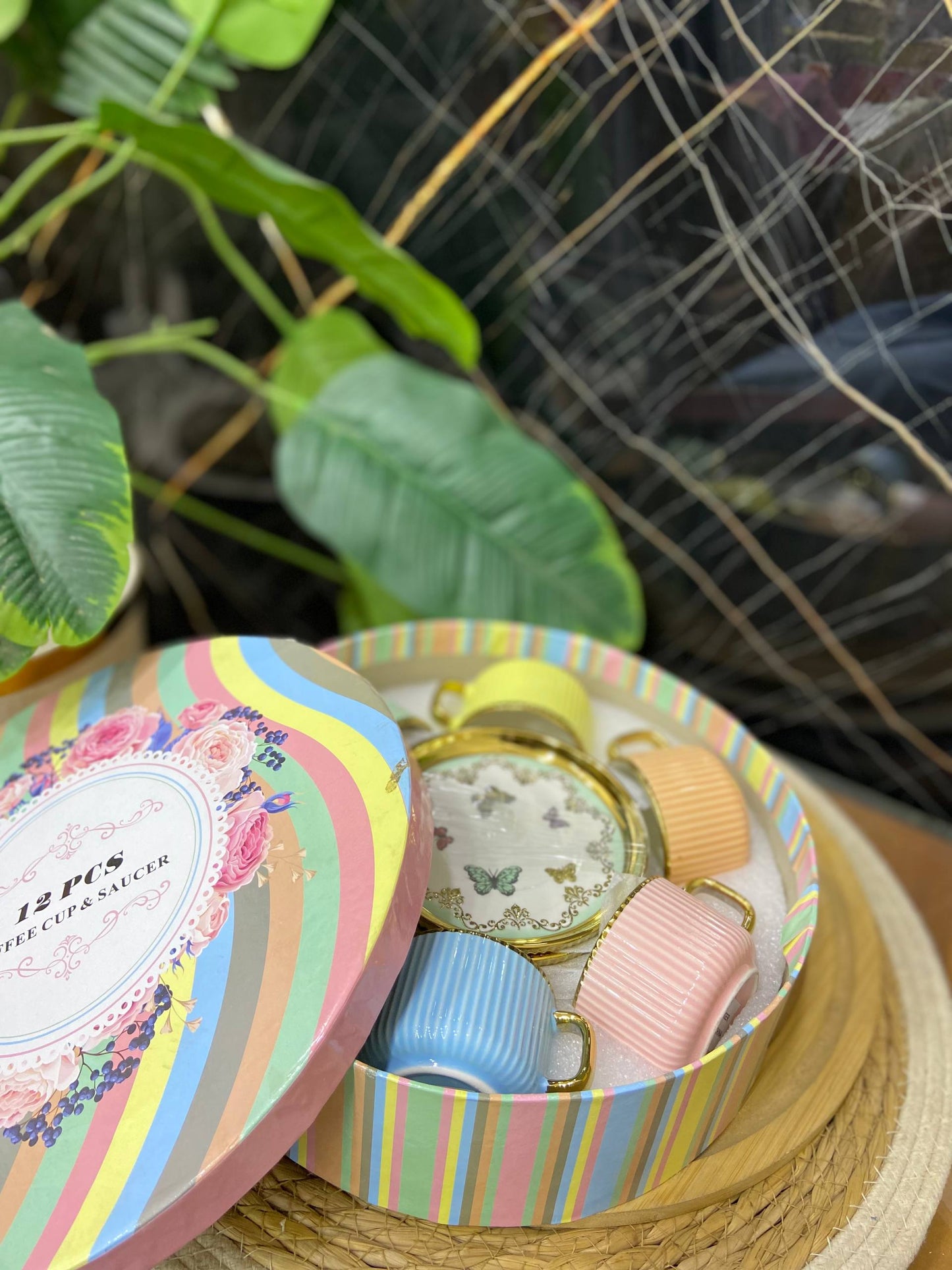 طقم فناجين شاي بورسلين مضلع (12 قطعة)