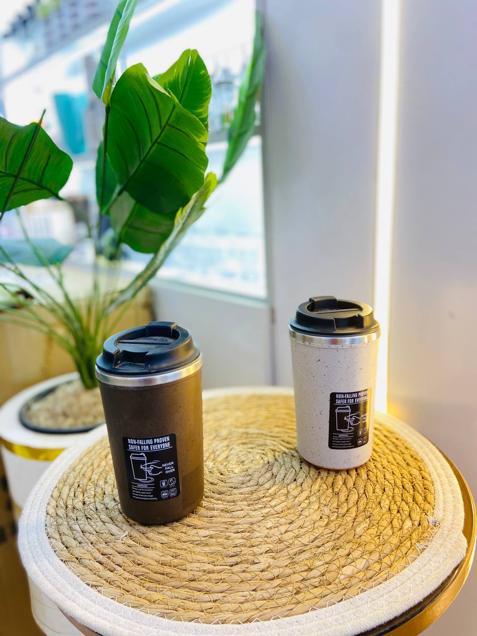 مج حافظ للحرارة استانلس 304 بقاعدة مانعة للانزلاق (350 مل)