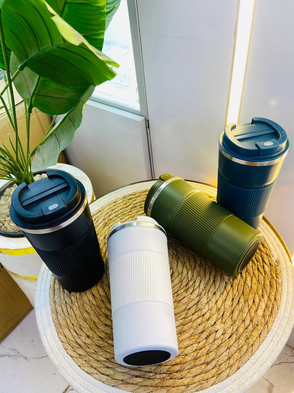 مج حافظ للحرارة استانلس 500 مل بغلاف سيليكون مضلع