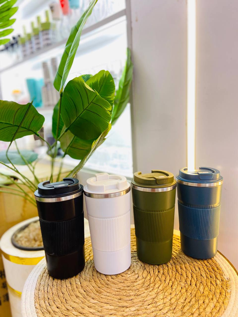 مج حافظ للحرارة استانلس 500 مل بغلاف سيليكون مضلع