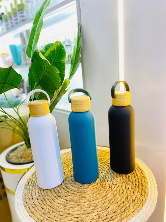 زمزمية استانلس 304 رابر ألوان مطفية بغطاء خشب وحبل (500 مل)