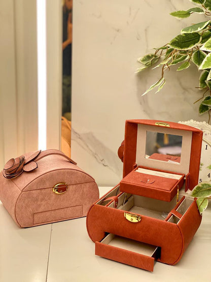 منظم مجوهرات واكسسوارات ملكي – حماية فائقة وتنظيم ذكي لمقتنياتك الغالية