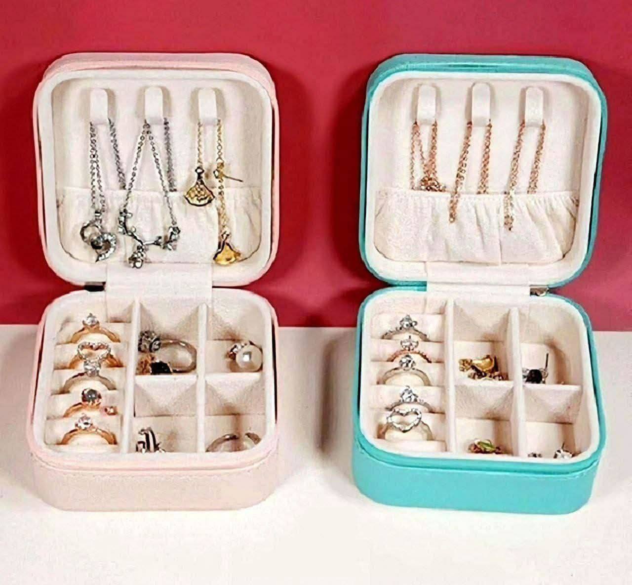 صندوق/منظم إكسسوارات ميني - قطيفة للسفر