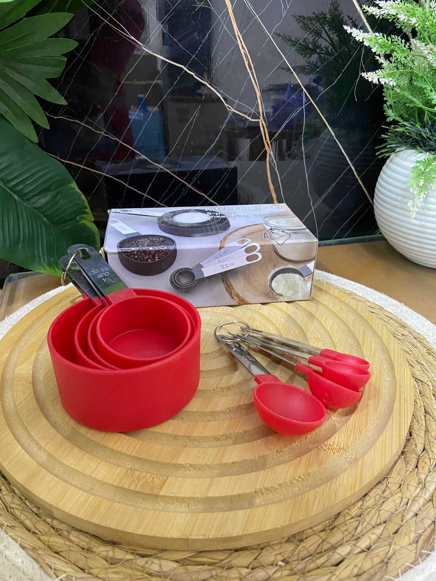 طقم معايير 8 قطع (أكواب وملاعق) بمقابض استانلس – سر نجاح وصفاتك في دقة المقادير